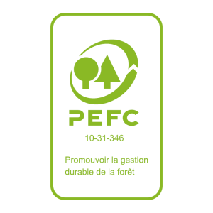 Logo vert du label PEFC avec les pictogrammes d’arbres et la mention “Promouvoir la gestion durable de la forêt”, garantissant l’origine responsable des produits bois.