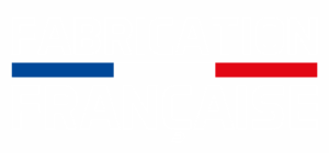 Visuel avec l’inscription “Fabrication Française” en lettres majuscules blanches accompagnée d’un drapeau tricolore bleu, blanc, rouge, symbole de la production made in France.